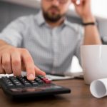 Simuler son salaire en portage : une étape clé avant de se lancer