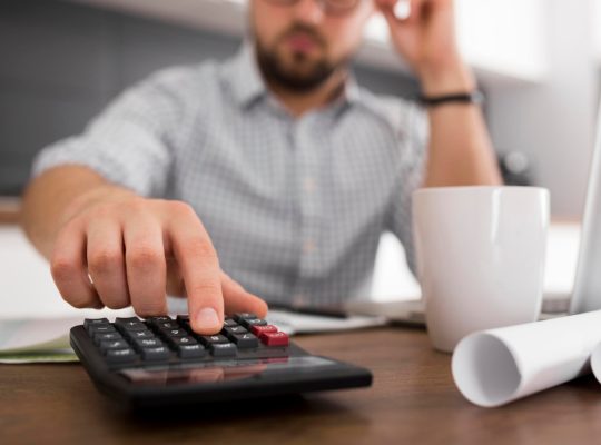 Simuler son salaire en portage : une étape clé avant de se lancer