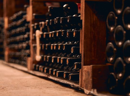 Revendre vos grands crus : un levier pour financer vos projets tout en valorisant votre patrimoine