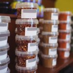 Les secrets d’une étiquette alimentaire qui se démarque en rayon